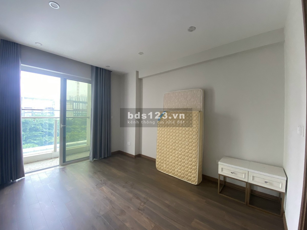 Bán căn hộ tòa L4 tầng 01, tại Ciputra Thăng Long Hà Nội
