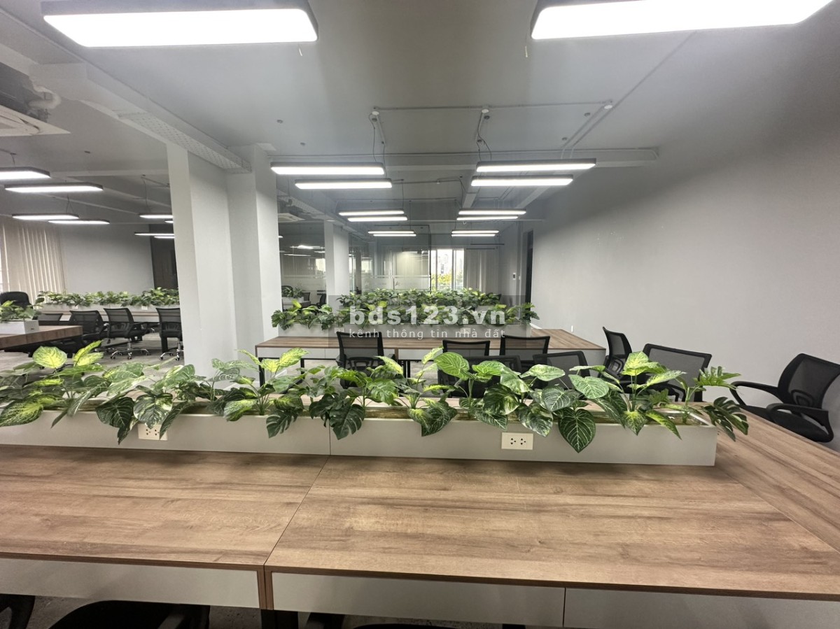 Cho thuê sàn văn phòng Saritown View hướng về quận 1 giá 40 triệu