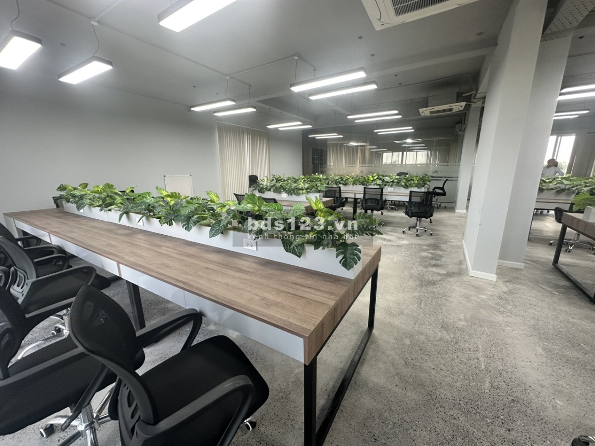 Cho thuê sàn văn phòng Saritown View hướng về quận 1 giá 40 triệu