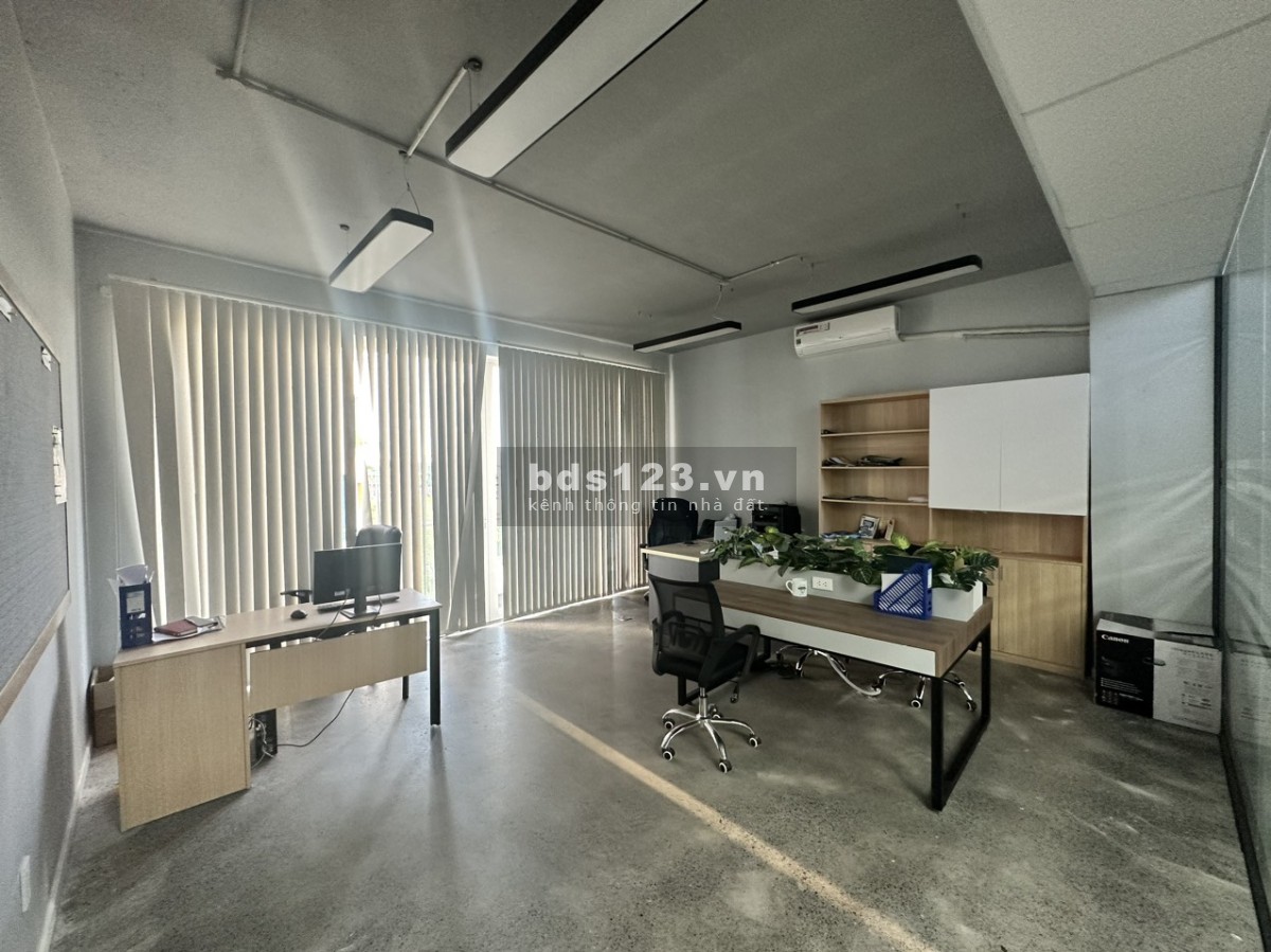Cho thuê sàn văn phòng Saritown View hướng về quận 1 giá 40 triệu