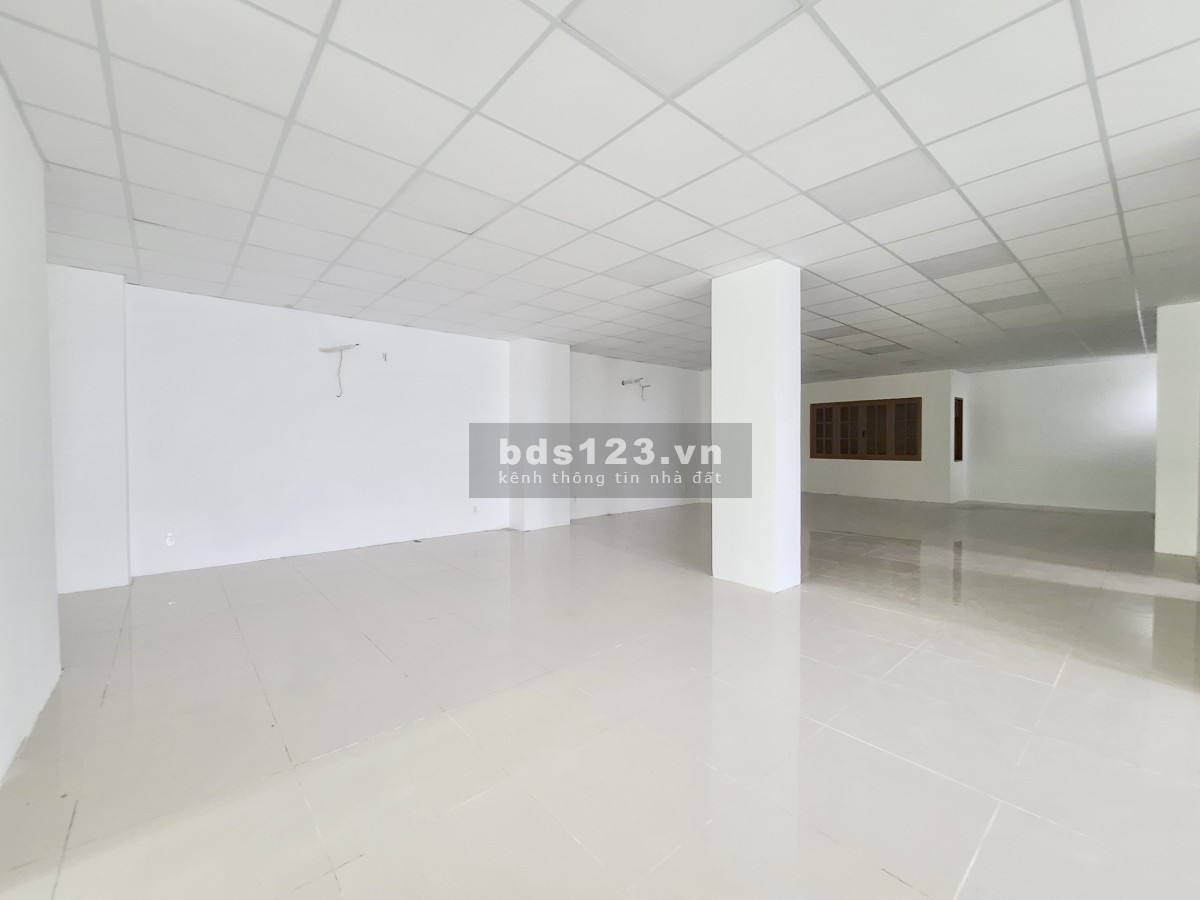 Cho thuê VP 160m2 Mặt tiền Điện Biên Phủ - Q3 - Giá rẻ nhất khu vực