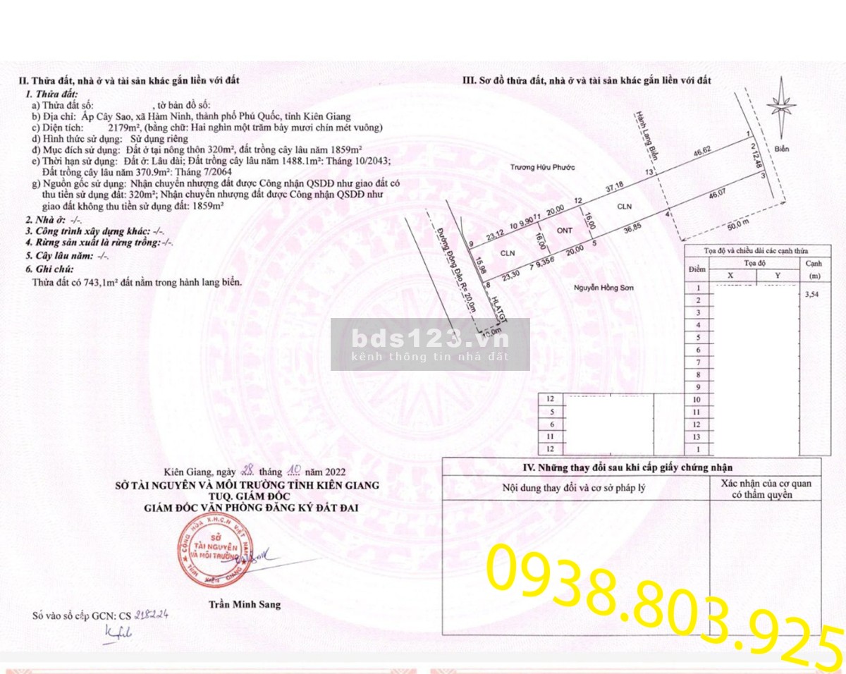 Bán đất mặt tiền và mặt biển phù hợp xây resort có 800 m2 thổ cư. 0938 803 925
