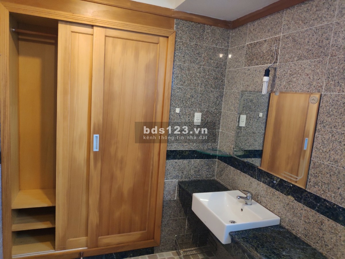 Phòng cho thuê trong Chung Cư Phú Hoàng Anh gần RMIT, Tôn Đức Thắng.