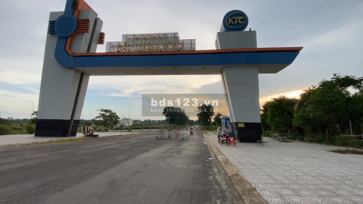 Bán 123 m2 đất ở đô thị khu 67 hecta giá ngộp 0938 803 925