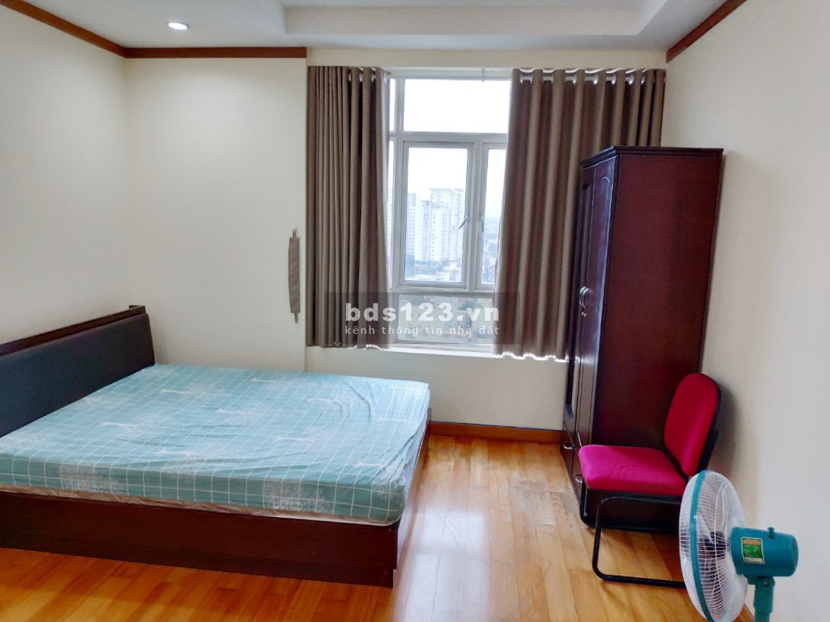 Phòng cho thuê trong Chung Cư Phú Hoàng Anh gần RMIT, Tôn Đức Thắng.