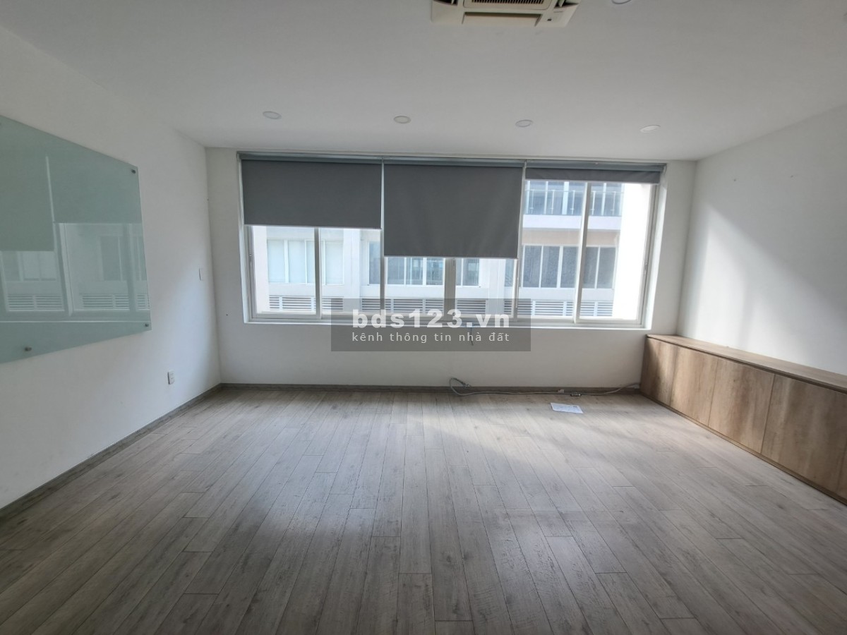 Cho thuê Shophouse Saritown full bội thất thương hiệu Table giá 90 triệu/tháng