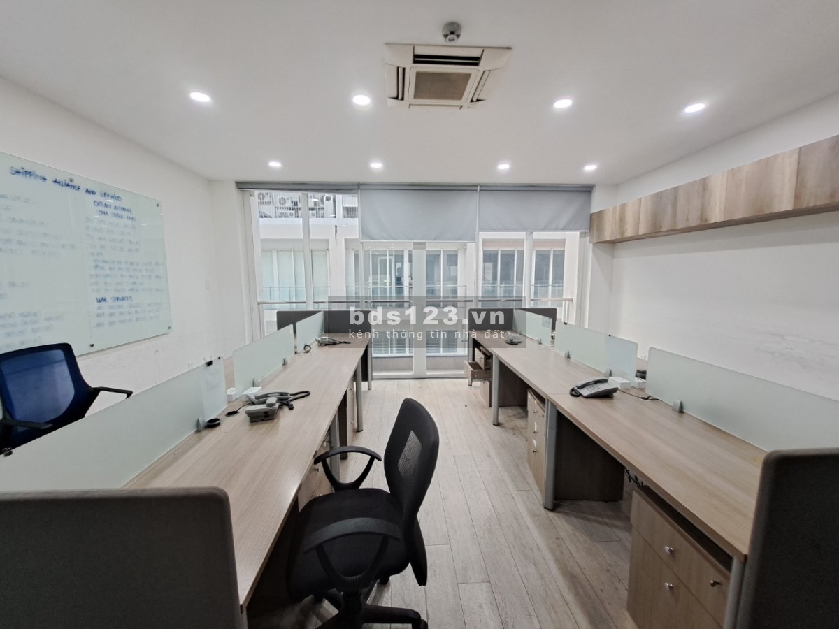 Cho thuê Shophouse Saritown full bội thất thương hiệu Table giá 90 triệu/tháng