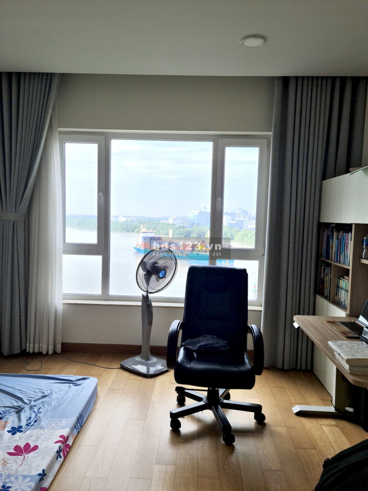 Cho thuê căn hộ PN Đảo Kim Cương giá 1600$ view ôm trọn sông