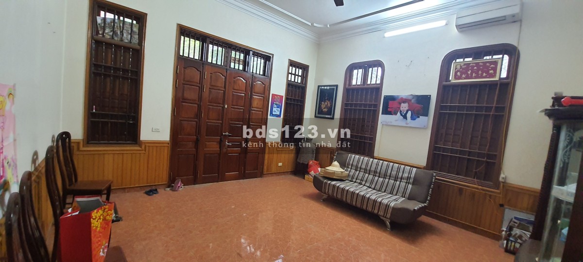 Cho thuê nhà 3 tầng tại phố Lê Chân, Khai Quang, Vĩnh Yên
