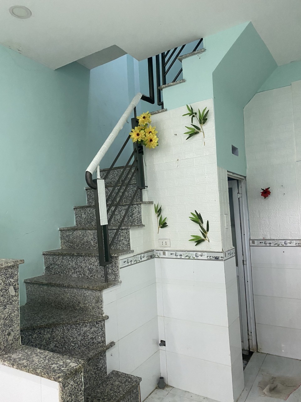 Cho thuê nhà đường số 5, Bình Hưng HòaA, giáp Tân Phú dtsd…