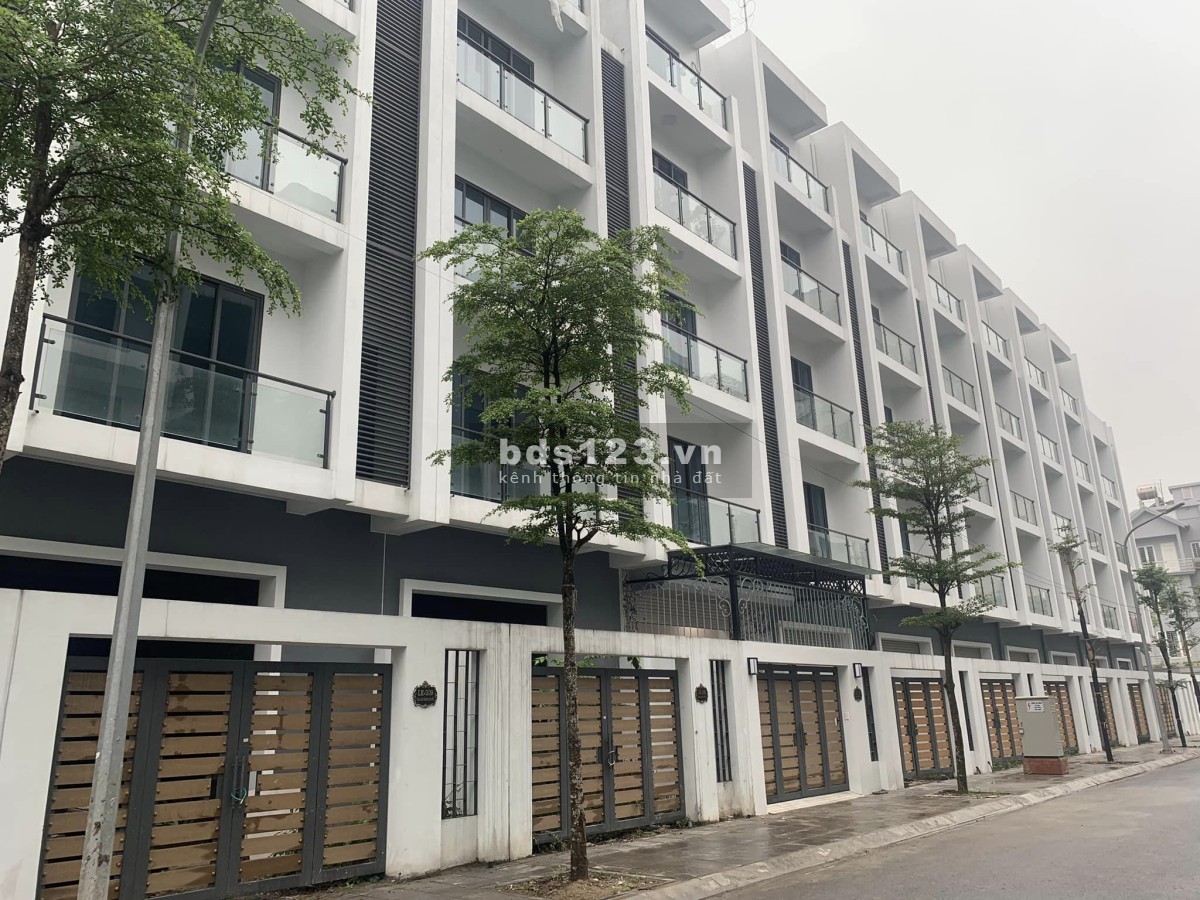 Bán liền kế mặt đường Hoàng Quốc Việt kéo dài - Cạnh Goldmarrk City 136 Hồ Tùng Mậu Hà Nội