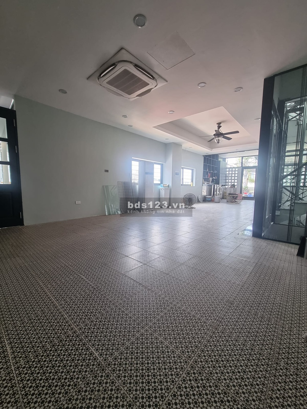 Mặt phố Thuỵ Khuê, view Hồ Tây. Toà 9tầng có hầm KDoanh đa dạng. 161m, Mt 6,5m, 75Tỷ. Duy nhất 1 căn