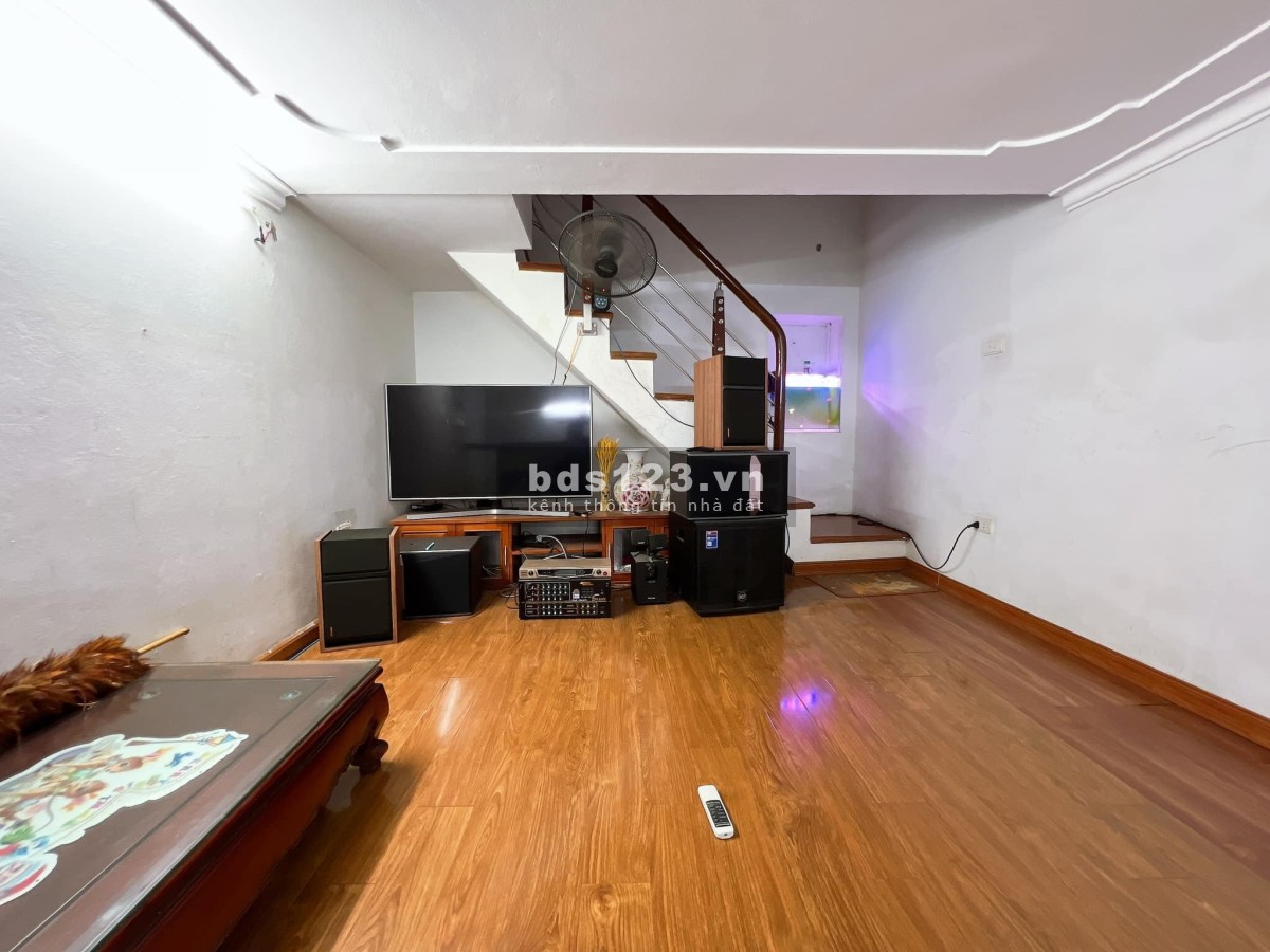 Bán nhà Thổ Quan, Đống Đa, 38m2, 4 tầng, 3tỷ, lô góc