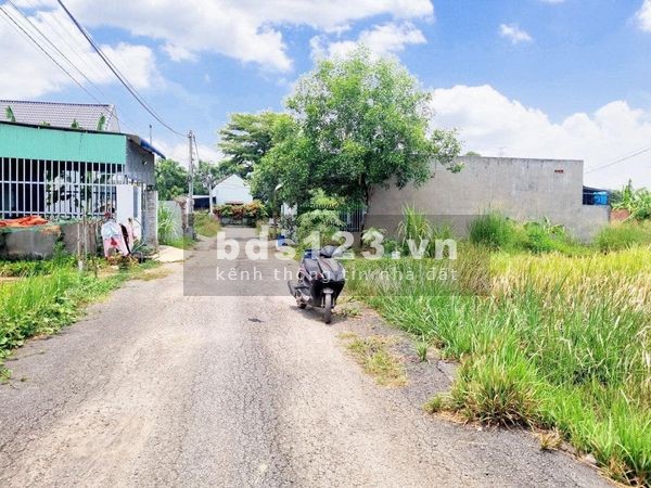 Bán đất đường nhựa 12m gần cụm KCN Bàu Bàng – Bình Dương giá chỉ 580 triệu, DT 1000m²