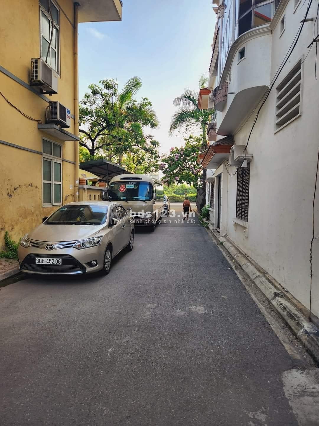 Bán 60m2 đất thổ cư ô tô vào tận nhà ở Tả Thanh Oai