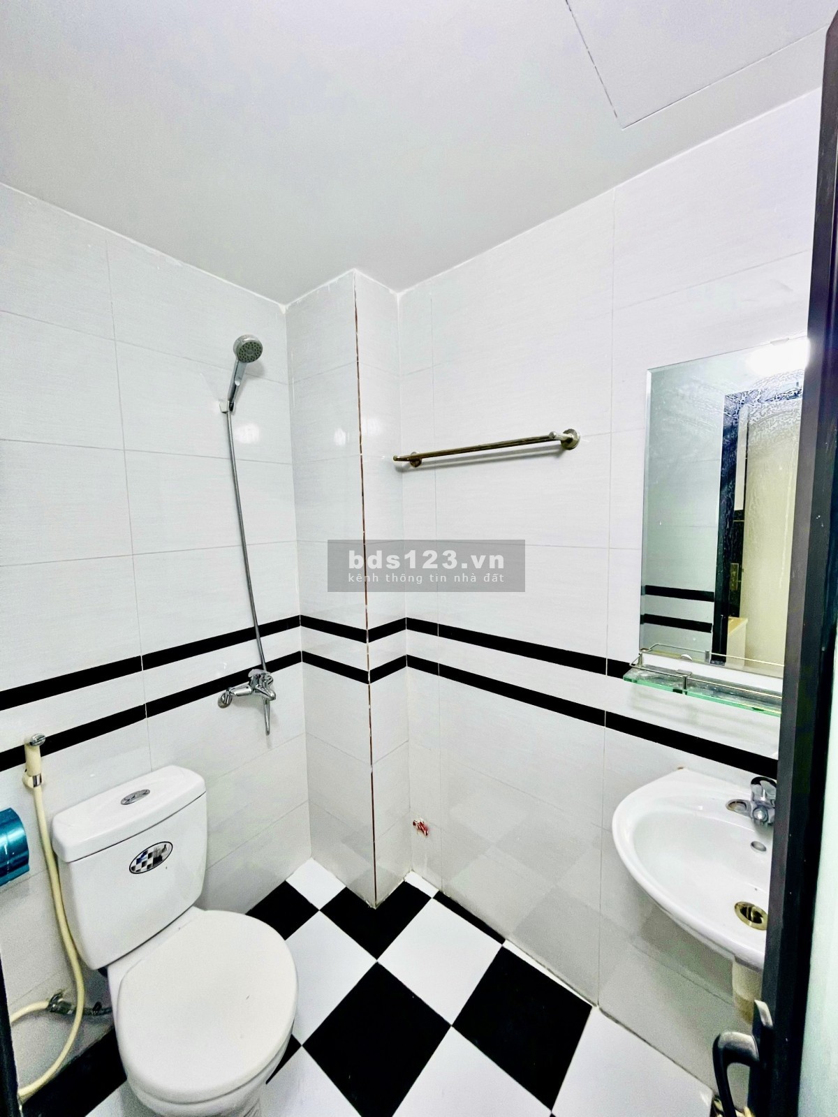 Chính chủ giao bán CCMN 5 tầng 7 phòng khép kín full nội thất - Trung tâm Hoàng Mai