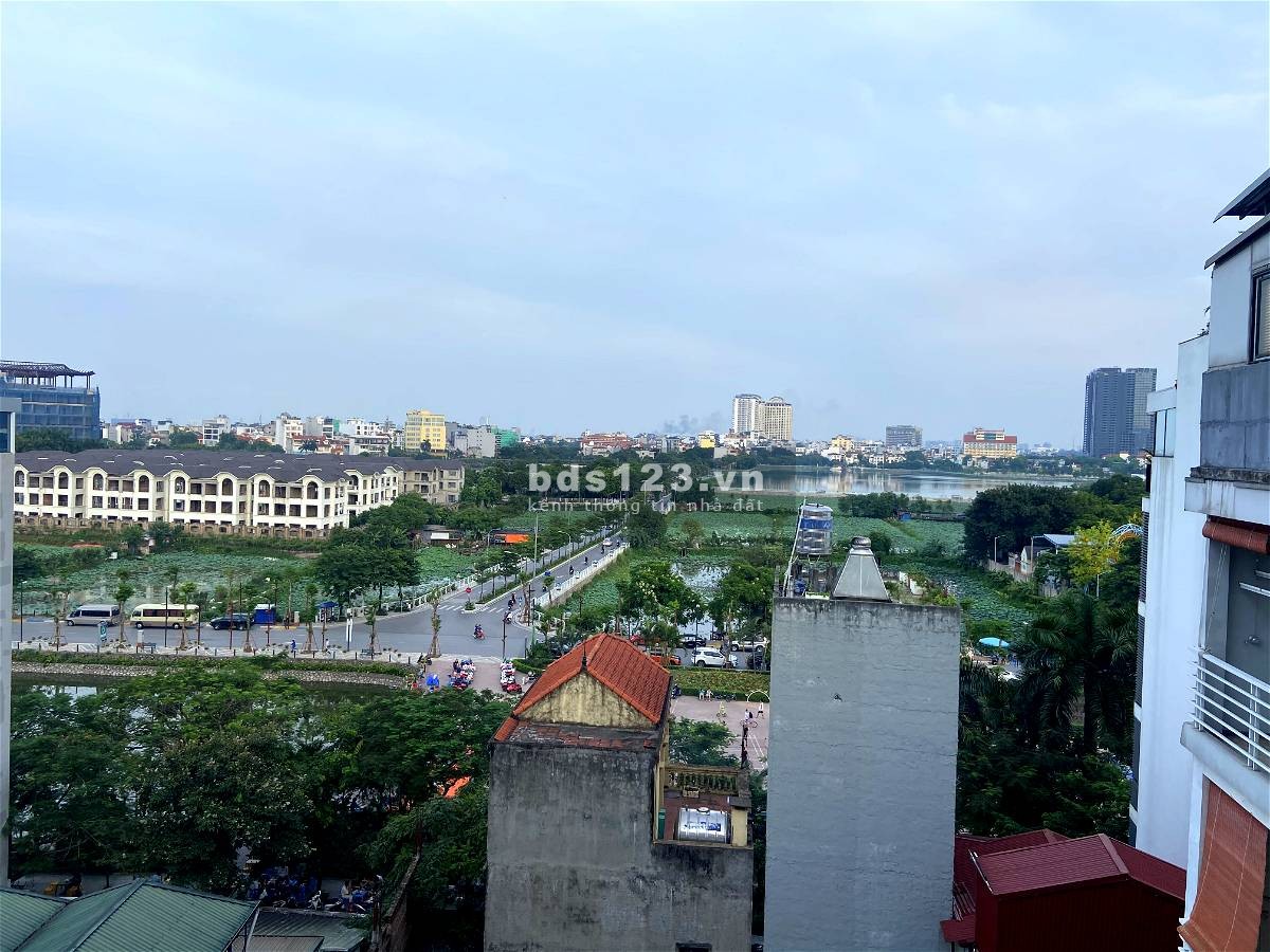 Gia đình tôi cần bán căn nhà tại Phố Trịnh Công Sơn, Tây Hồ 60m² x 7 tầng MT 4,7m, giá bán 12,5 tỷ