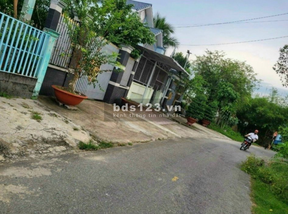 Giảm mạnh 675tr đất cực đẹp 210m2 (7x29m) ngay Nguyễn Thị Nhúng, Tân Thông Hội, CC, Sổ sẵn