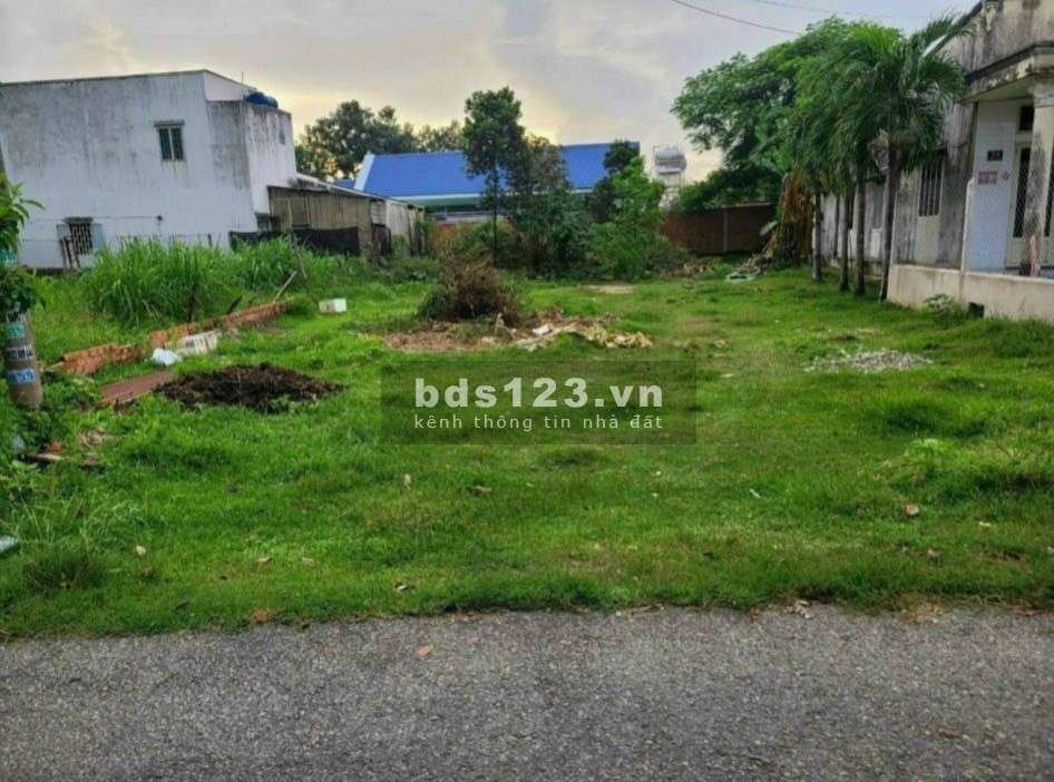 Giảm mạnh 675tr đất cực đẹp 210m2 (7x29m) ngay Nguyễn Thị Nhúng, Tân Thông Hội, CC, Sổ sẵn