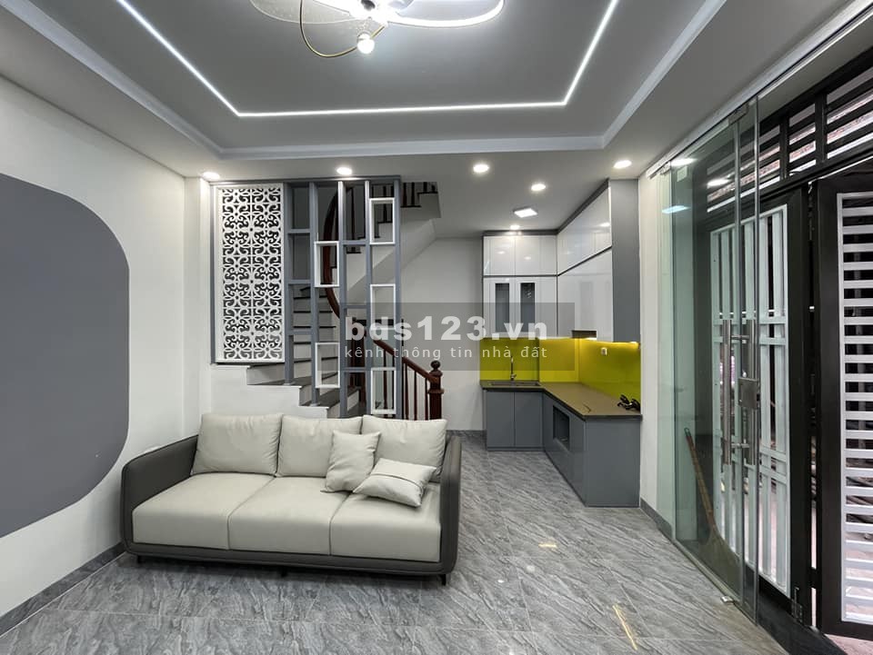 Bán nhà Nguyễn An Ninh, Hoàng Mai 50m2, 5 tầng giá nhỉnh 2 tỷ
