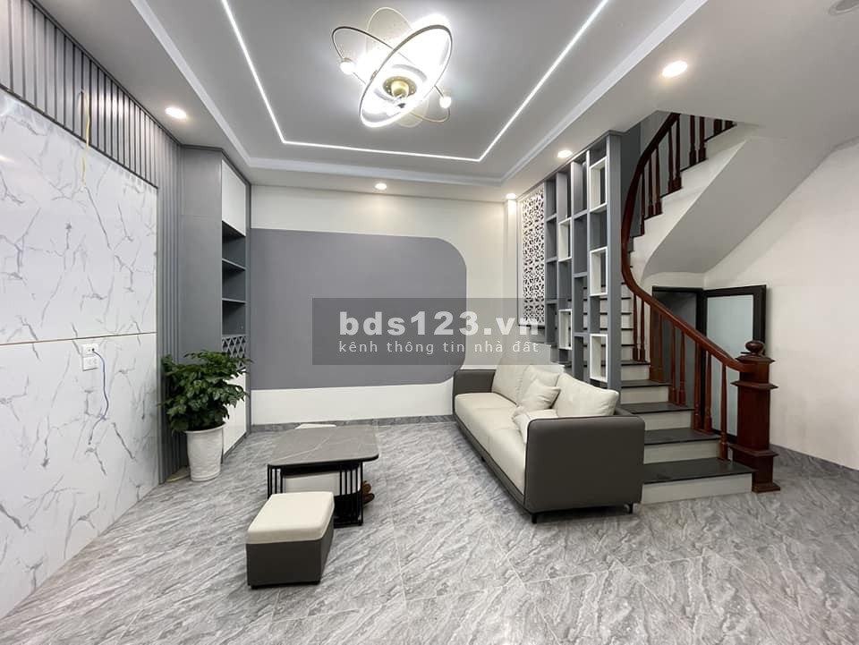 Bán nhà Nguyễn An Ninh, Hoàng Mai 50m2, 5 tầng giá nhỉnh 2 tỷ
