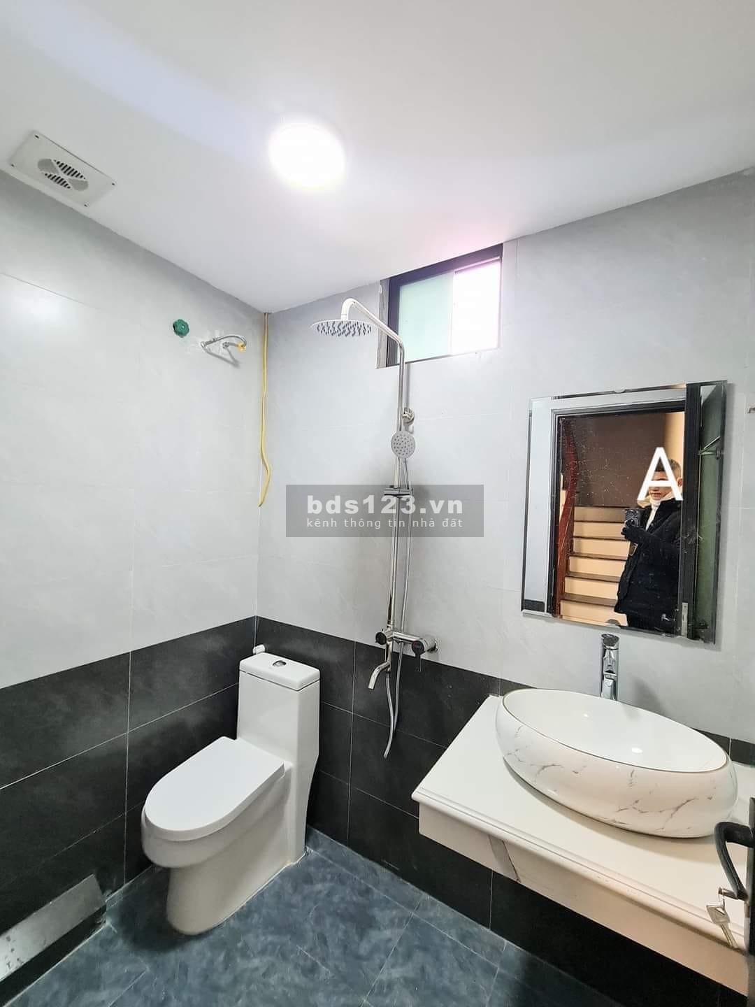 Bán nhà Nguyễn An Ninh, Hoàng Mai 50m2, 5 tầng giá nhỉnh 2 tỷ