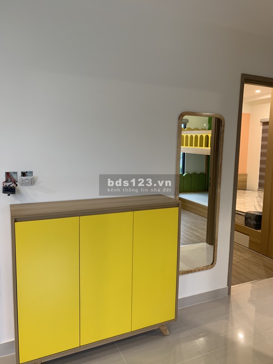 Bán gấp 2N+1,2WC 63m full nội thất đẹp hướng mát Vinhomes Smart City 2 tỷ 680