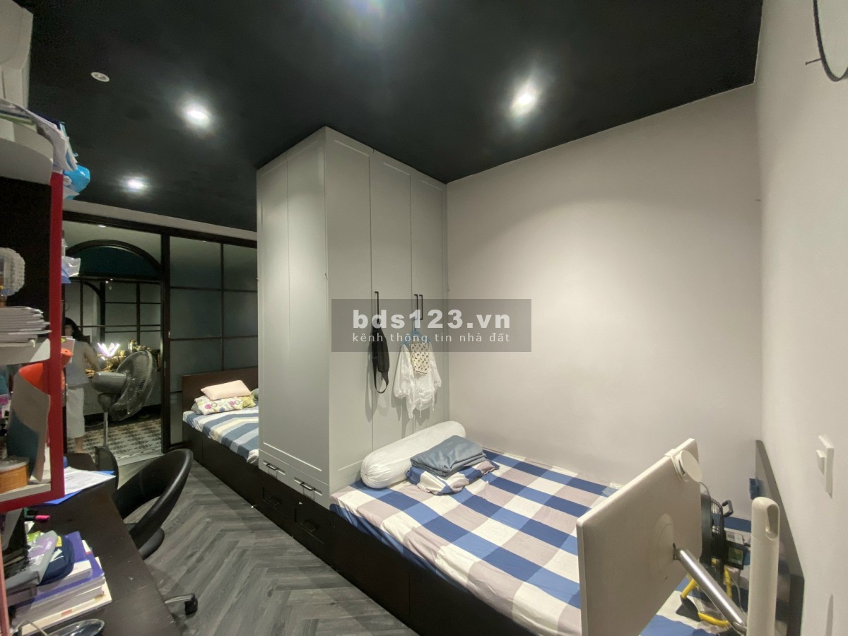 Bán căn hộ tòa L5 tầng 10, 3 phòng ngủ nội thất đầy đủ tại Ciputra Hà Nội