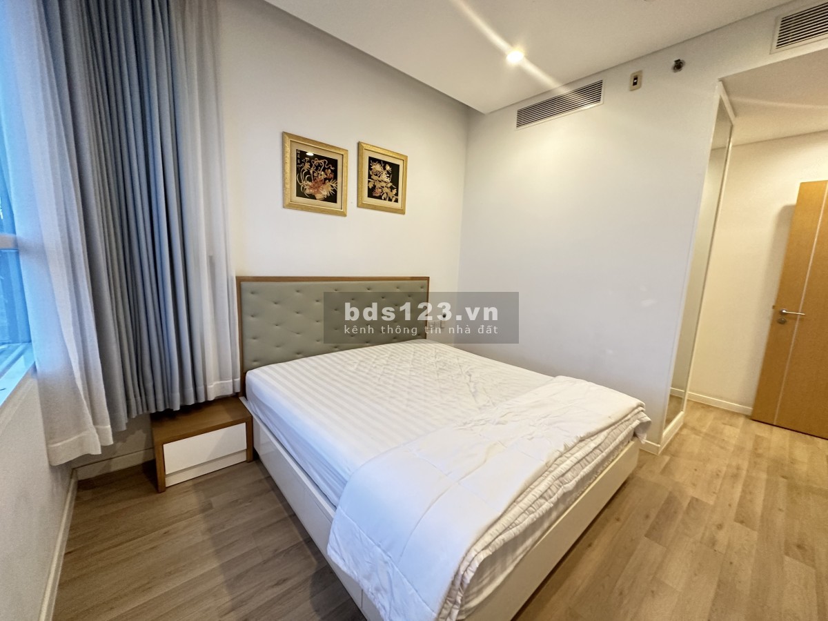 Sarimi 2PN view công viên lầu cao DT 88m2 giá 1200$
