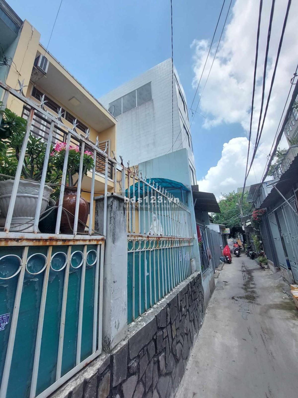 Có 1 không 2 mặt tiền đường Trường Chinh 74M2 - 21 tỷ