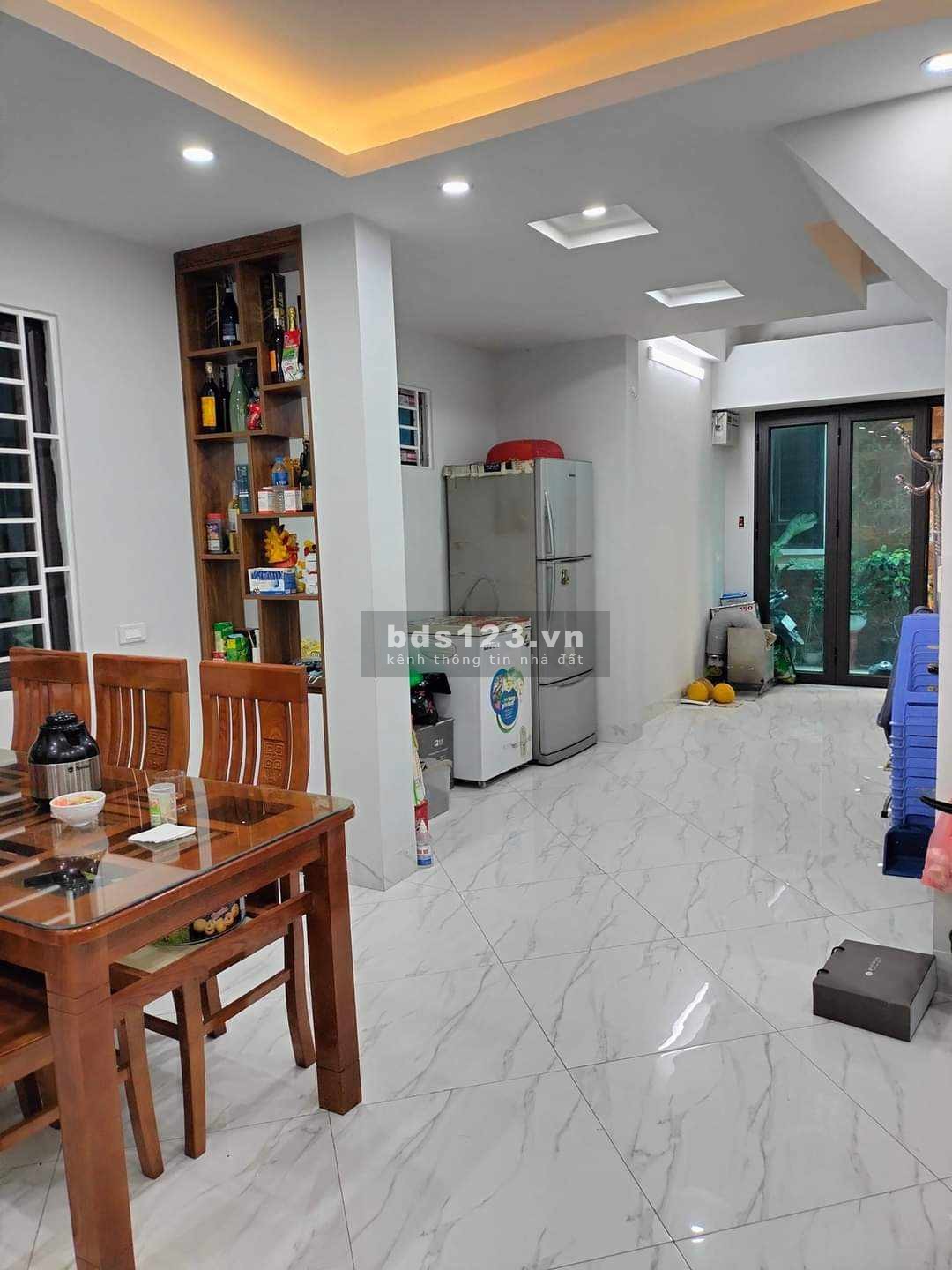 Bán nhà Từ Liêm, nhà 5 tầng, lô góc 2 thoáng - Có khu để xe riêng biệt hoàn toàn