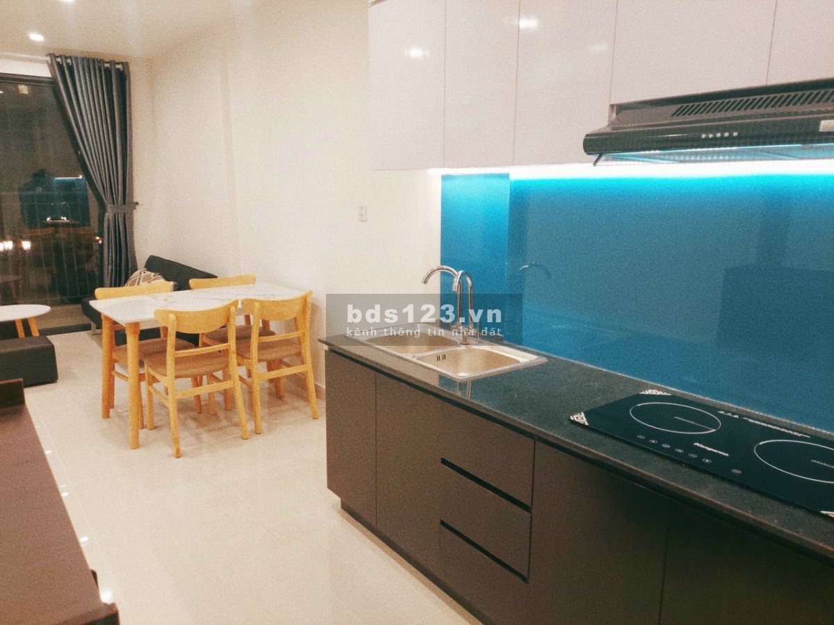 Cho thuê căn hộ 2PN full nội thất gỗ 6,5 triệu tại Vinhomes Quận 9
