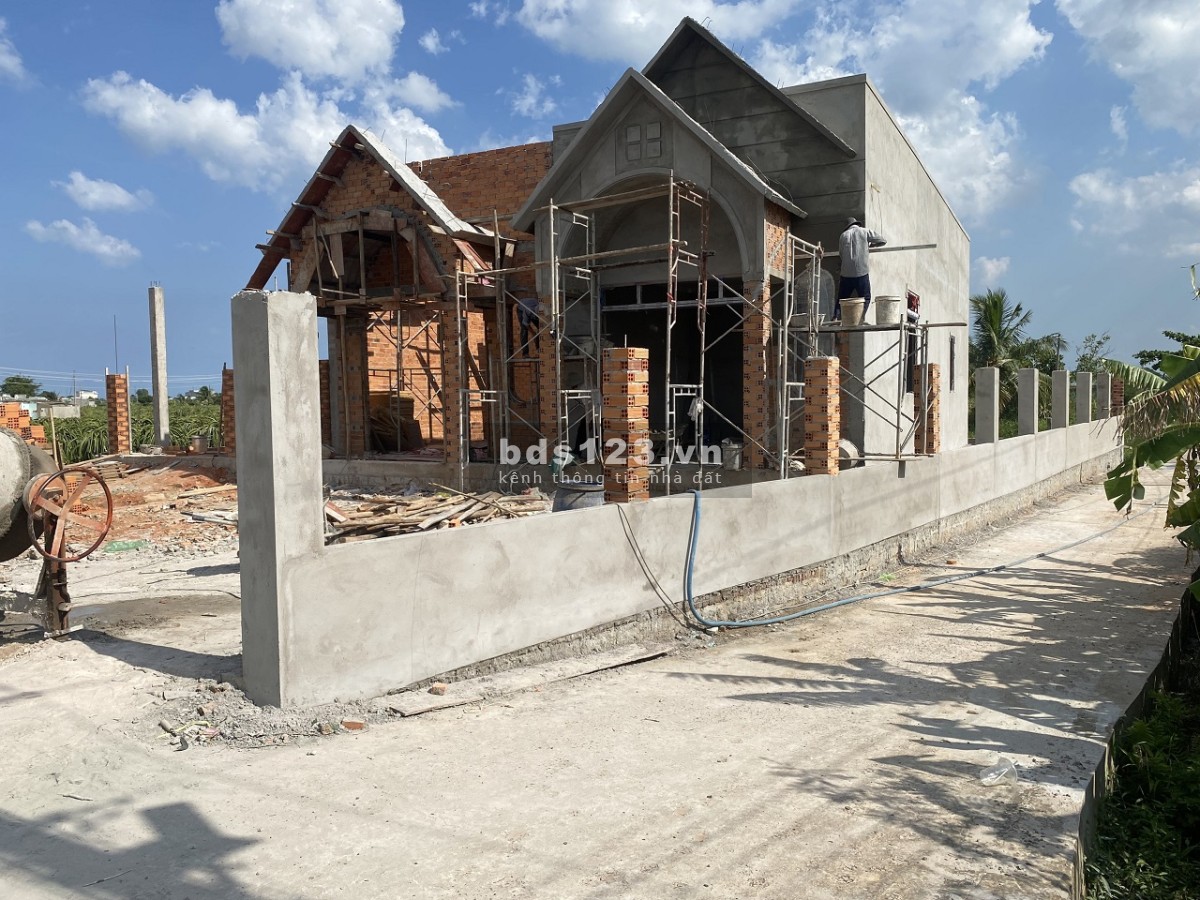 Nhà mặt tiền VinaHouse 3 Hàm Liêm, chỉ 585 triệu nhận nhà ở ngay, cách Phan Thiết 10 phút di chuyển