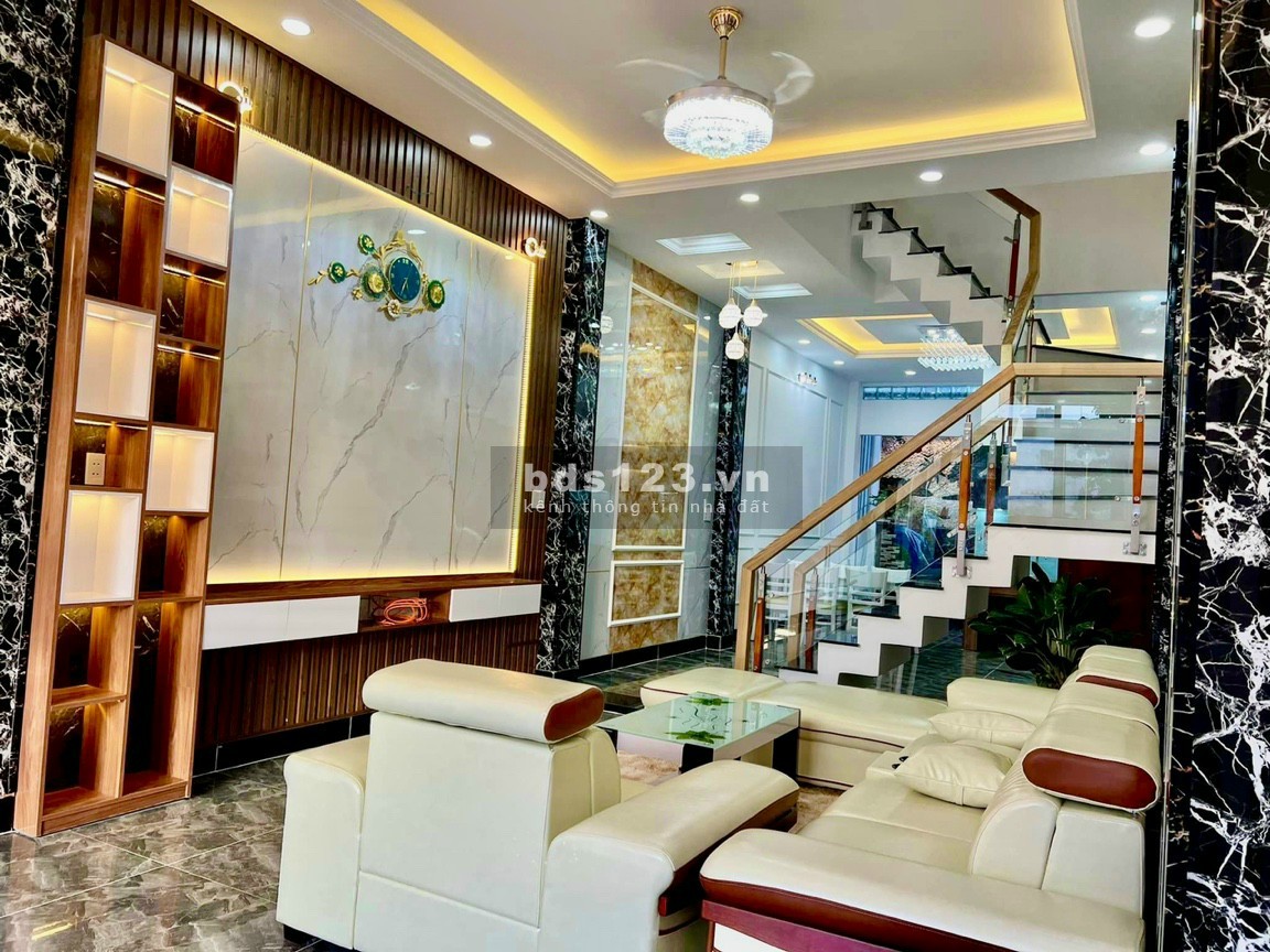 Bán nhà Tân Hiệp Tân Uyên Bình Dương tặng full nội thất sang tên ngay.