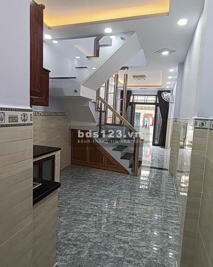 NHÀ 88M2, HẺM 1/ CMT8, Q10, CHỦ NGỘP CẦN BÁN GẤP GIẢM SÂU 800 CHỐT TRƯỚC LỄ