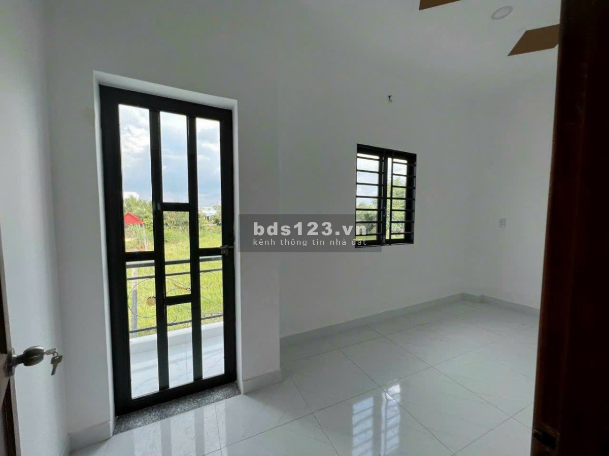 Cần bán gấp nhà 1 lầu 3 phòng ngủ chỉ 1.2 tỷ gần Nguyễn Văn Bứa, Hóc Môn