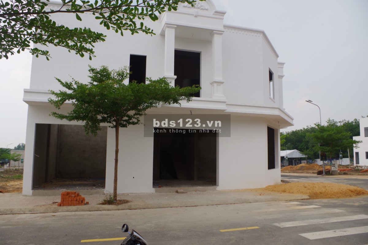 Chính chủ cần bán gấp lô đất sổ sẵn ở thành phố Tân Uyên