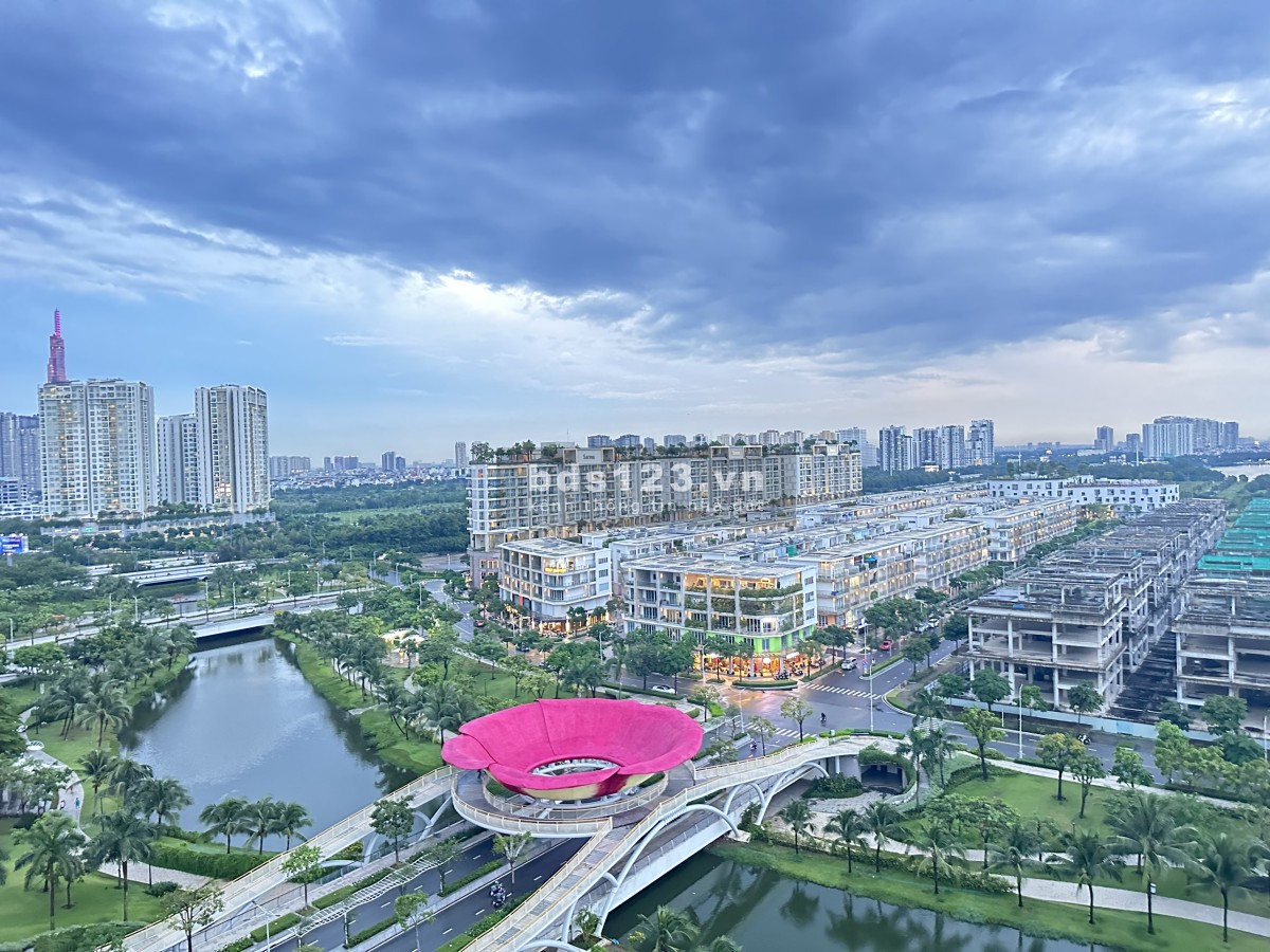 Sarimi cho thuê căn hộ 2PN tầng cao view công viên