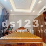 SỐC GIẢM GẦN 1 TỶ - CĂN NHÀ 4 TẦNG - Ô TÔ 7 CHỖ - TẶNG FULL NỘI THẤT - NGAY CẦU THĂNG LONG
