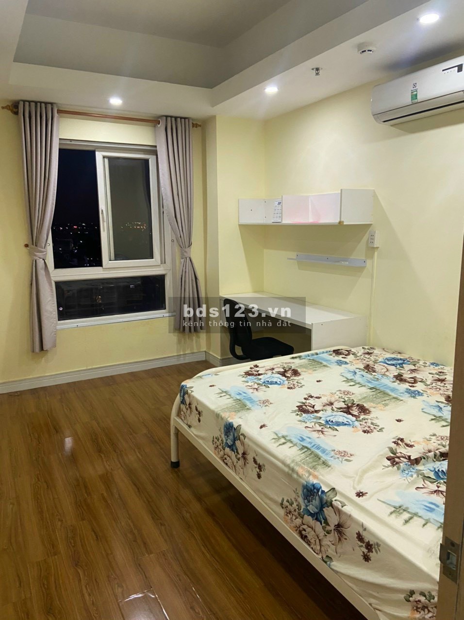 Cho thuê CH 2PN,2WC, 76m2, view đẹp, thoáng mát. Giá : 10tr/tháng( full nt)
