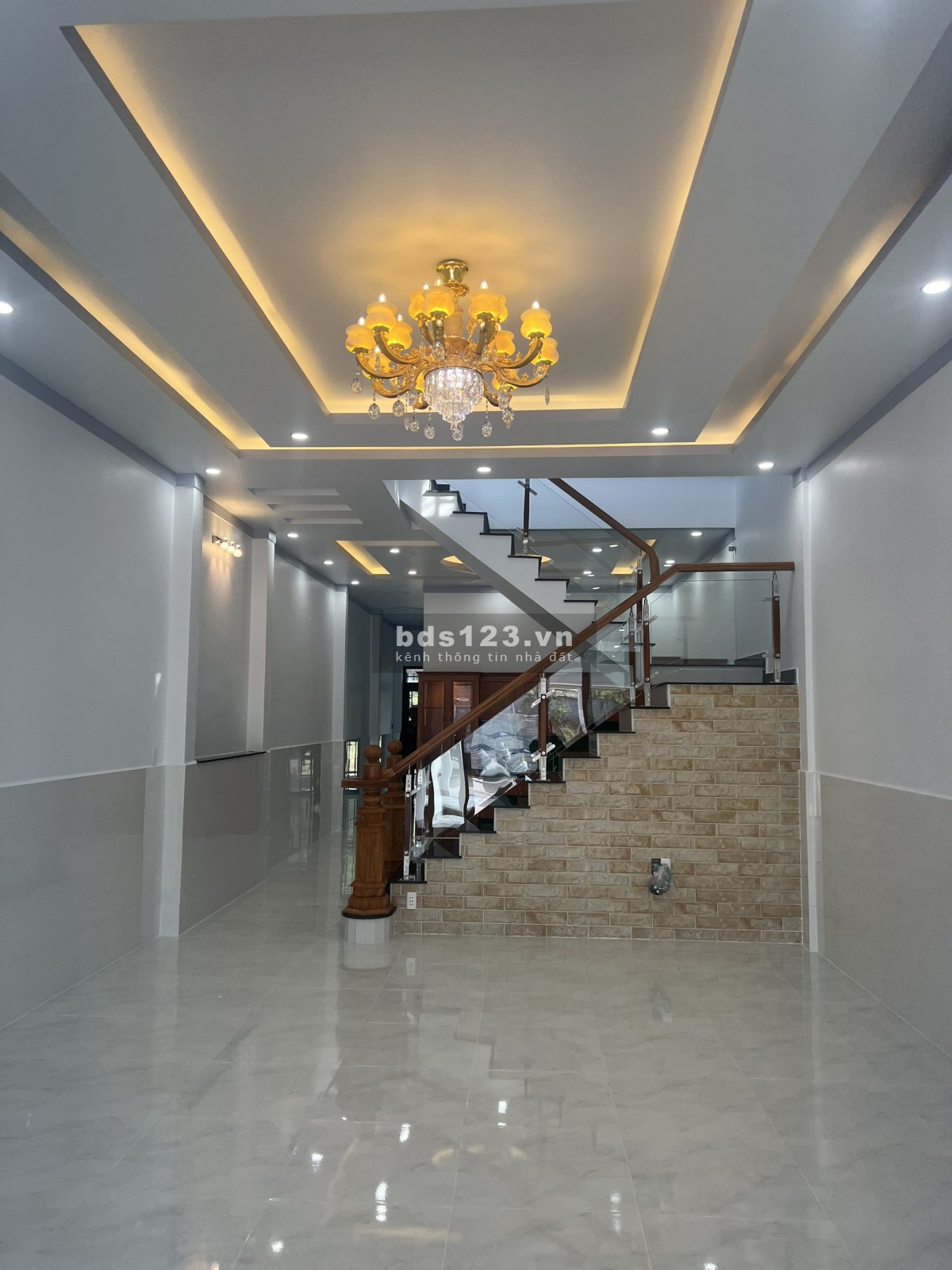 Bán nhà 1 trệt 1 lầu mới xây kiên cố, mặt tiền buôn bán đường nhựa Nk13( 35m) , Bến Cát , Bình Dương