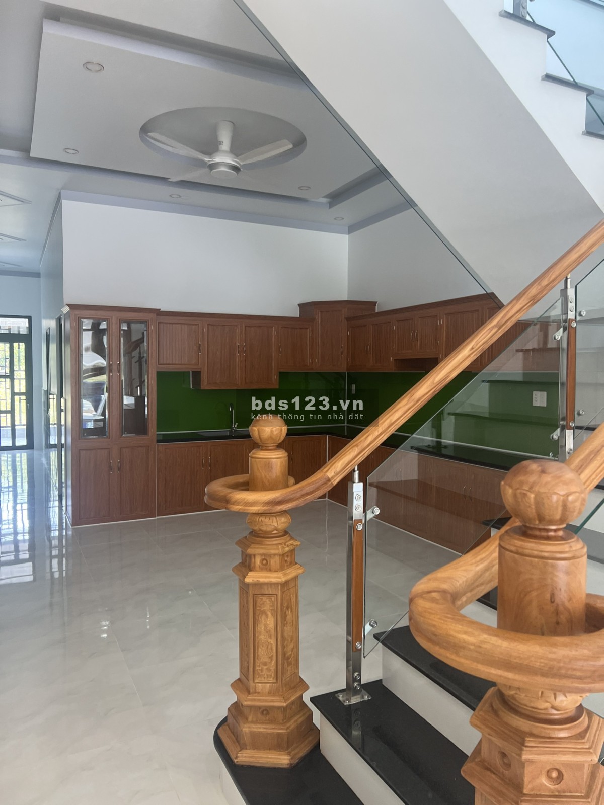 Bán nhà 1 trệt 1 lầu mới xây kiên cố, mặt tiền buôn bán đường nhựa Nk13( 35m) , Bến Cát , Bình Dương