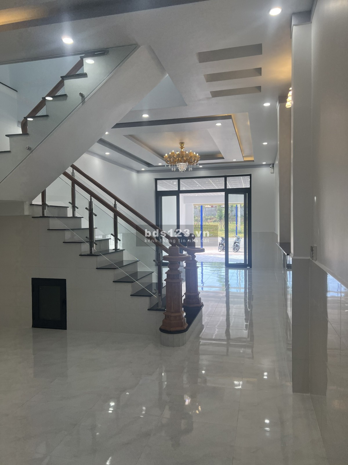 Bán nhà 1 trệt 1 lầu mới xây kiên cố, mặt tiền buôn bán đường nhựa Nk13( 35m) , Bến Cát , Bình Dương