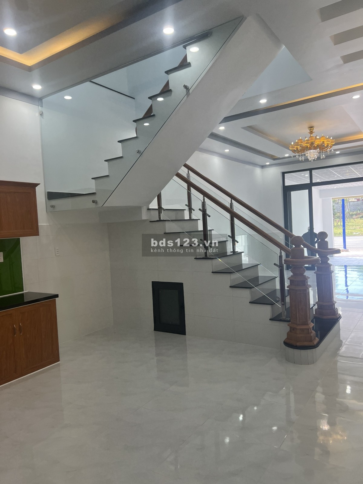 Bán nhà 1 trệt 1 lầu mới xây kiên cố, mặt tiền buôn bán đường nhựa Nk13( 35m) , Bến Cát , Bình Dương