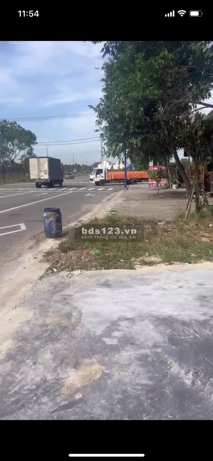 Bán nhà 1 trệt 1 lầu mới xây kiên cố, mặt tiền buôn bán đường nhựa Nk13( 35m) , Bến Cát , Bình Dương