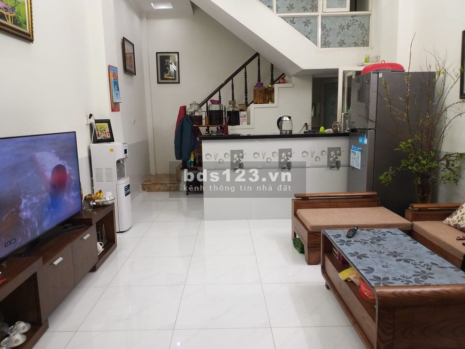 Cực hot!!! Bán nhà Giáp Nhất, Thanh Xuân 32M2 X 5T, giá 3.3 tỷ