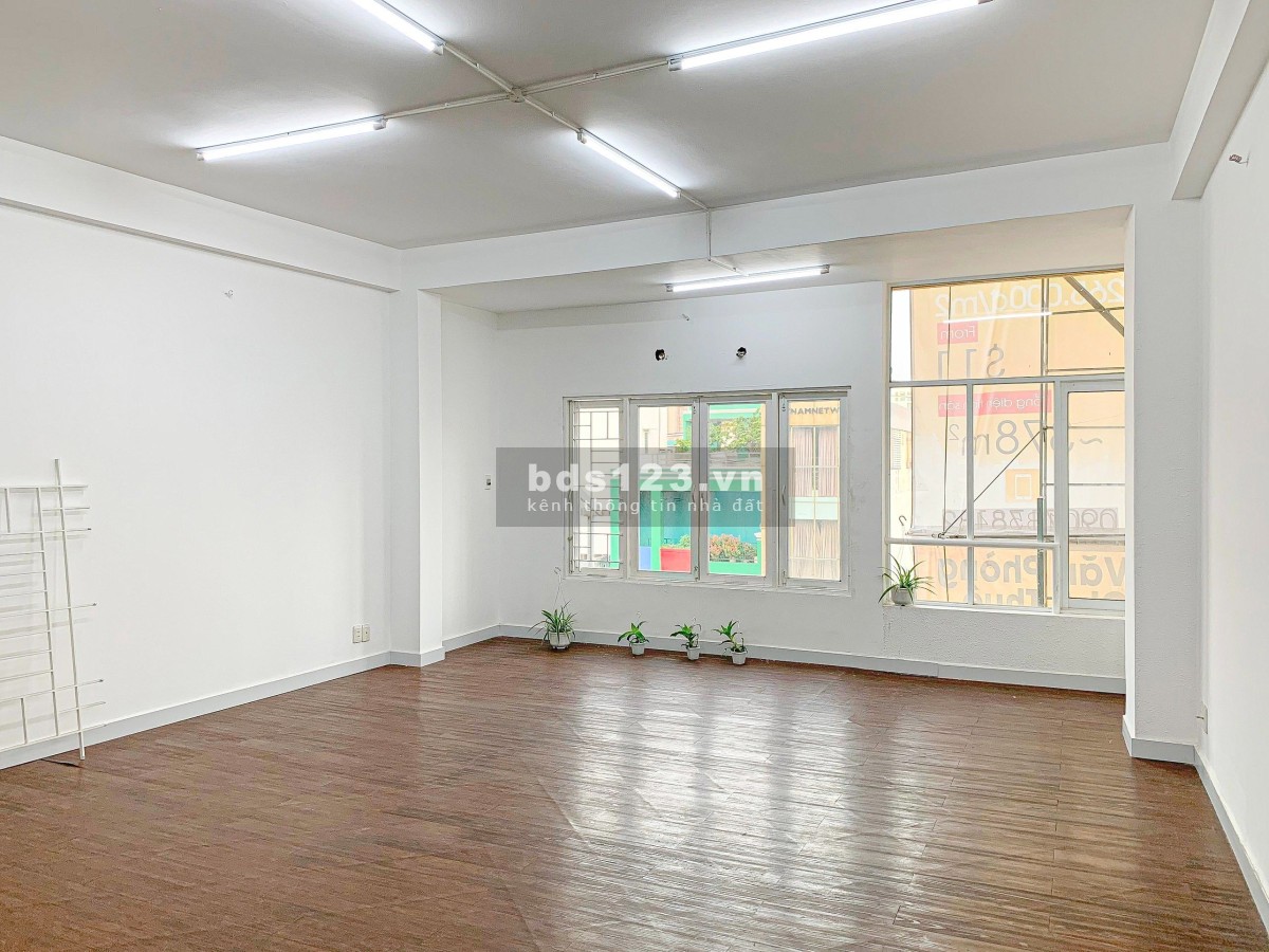 Tầng cho thuê 60M2 quận 1 Điện Biên Phủ