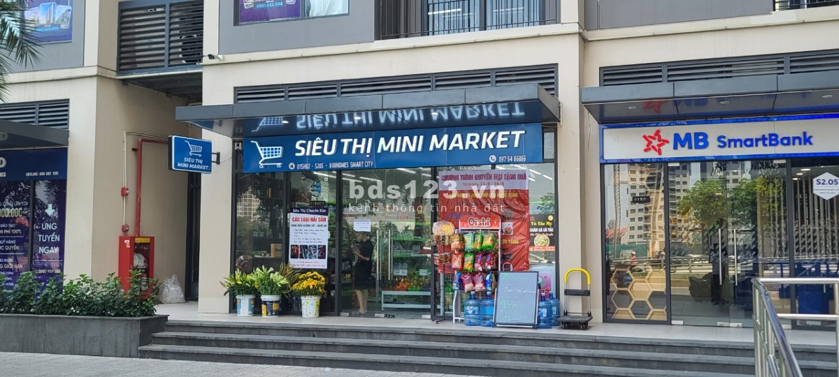 Bán nhanh Shop chân đế vị trí đẹp nằm giữa 2 sảnh đang cho thuê 60tr/th dự án Vinhomes Smart City