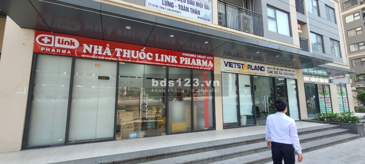Bán nhanh Shop chân đế vị trí đẹp nằm giữa 2 sảnh đang cho thuê 60tr/th dự án Vinhomes Smart City
