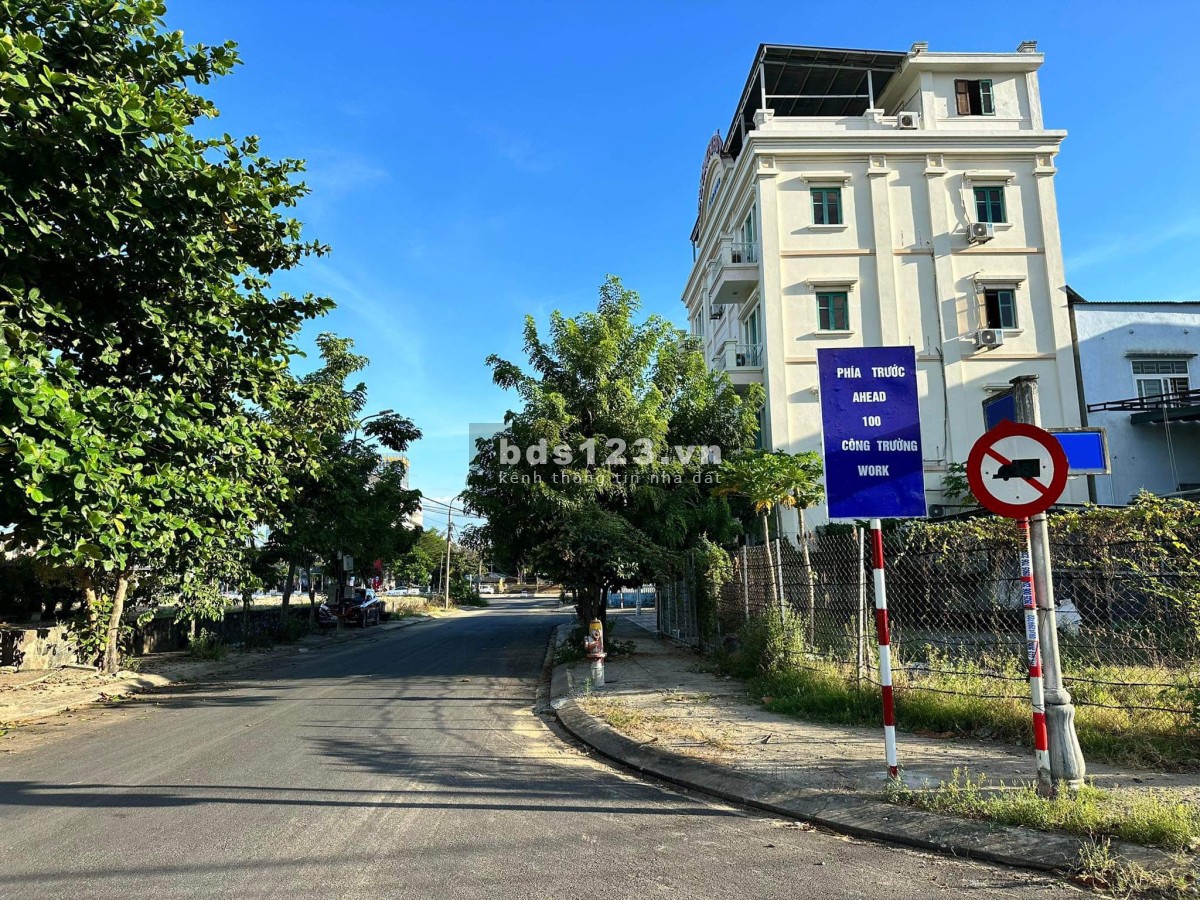 Cần bán nhanh lô đất mặt tiền ngay sát biển giá chỉ nhỉnh 5 tỷ